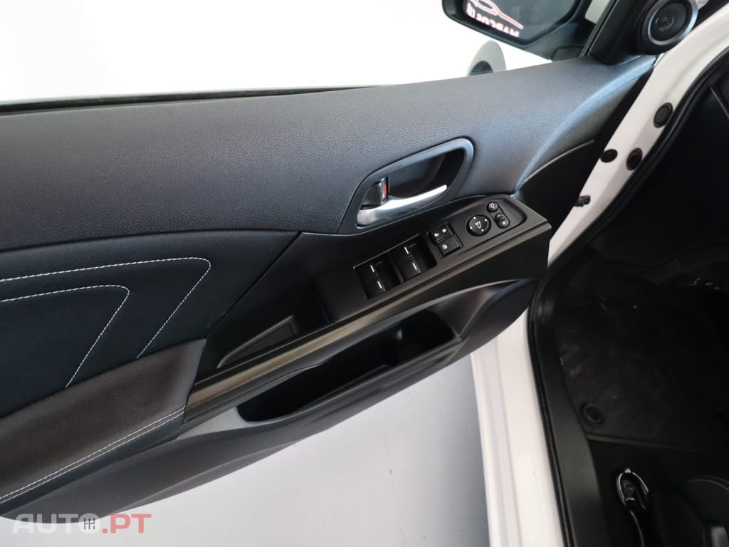 Honda Civic 1.6 i-DTEC Elegance Connect Navi