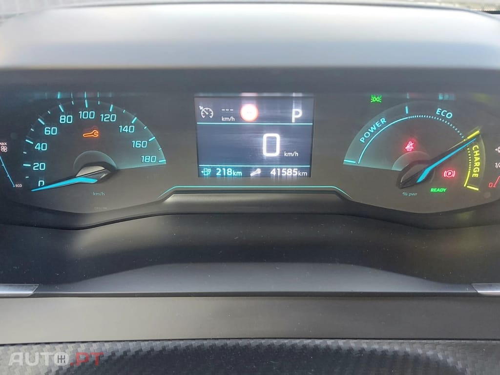 Peugeot E-2008 50 kWh Active Pack