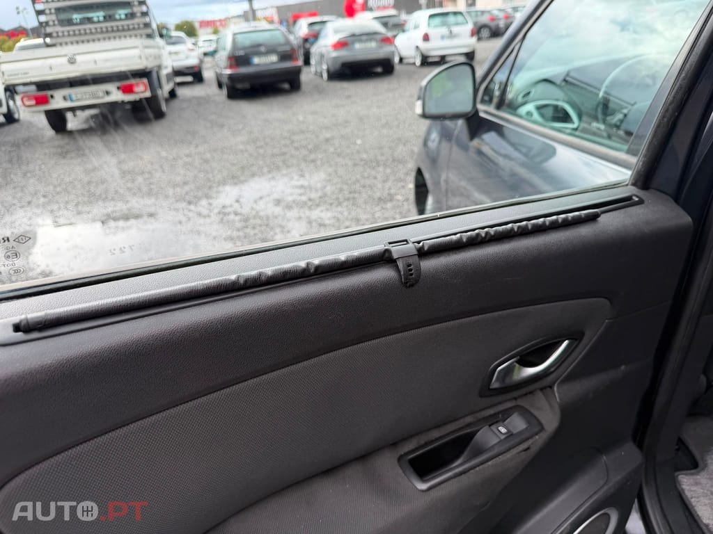 Renault Scénic 1.9 dCi FAP Dynamique