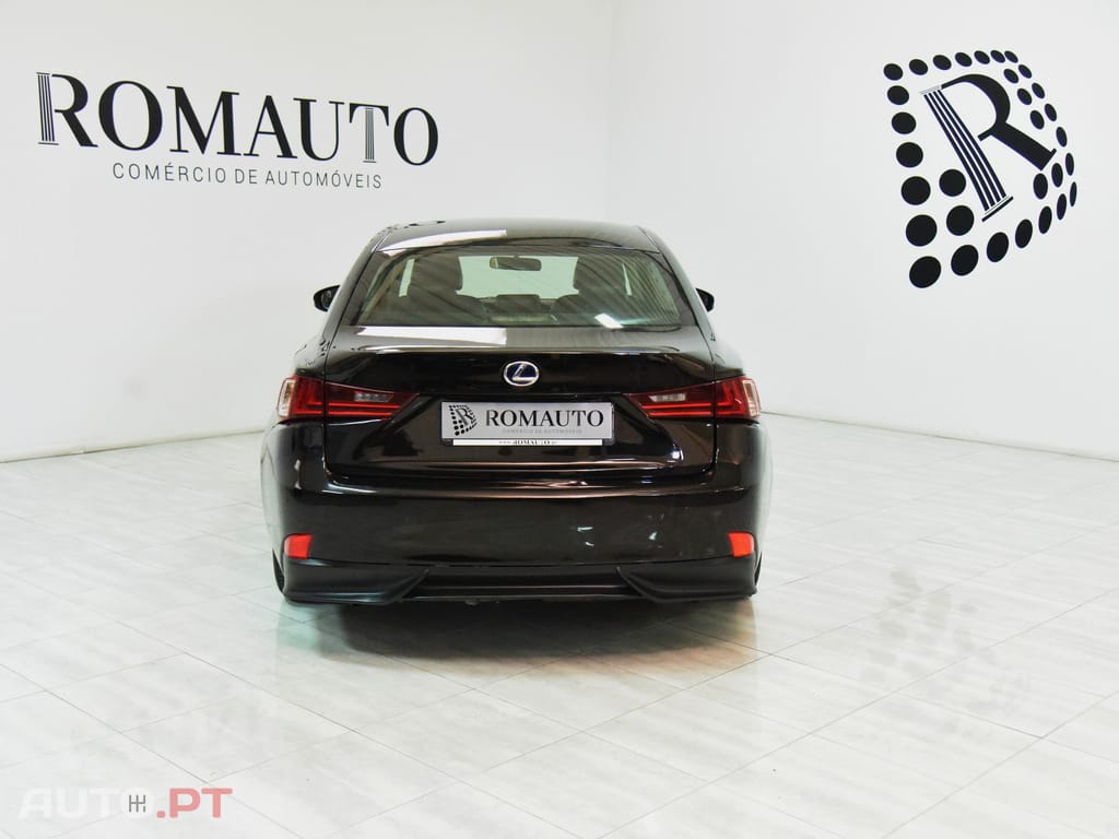 Lexus IS Executive — fotografia 7