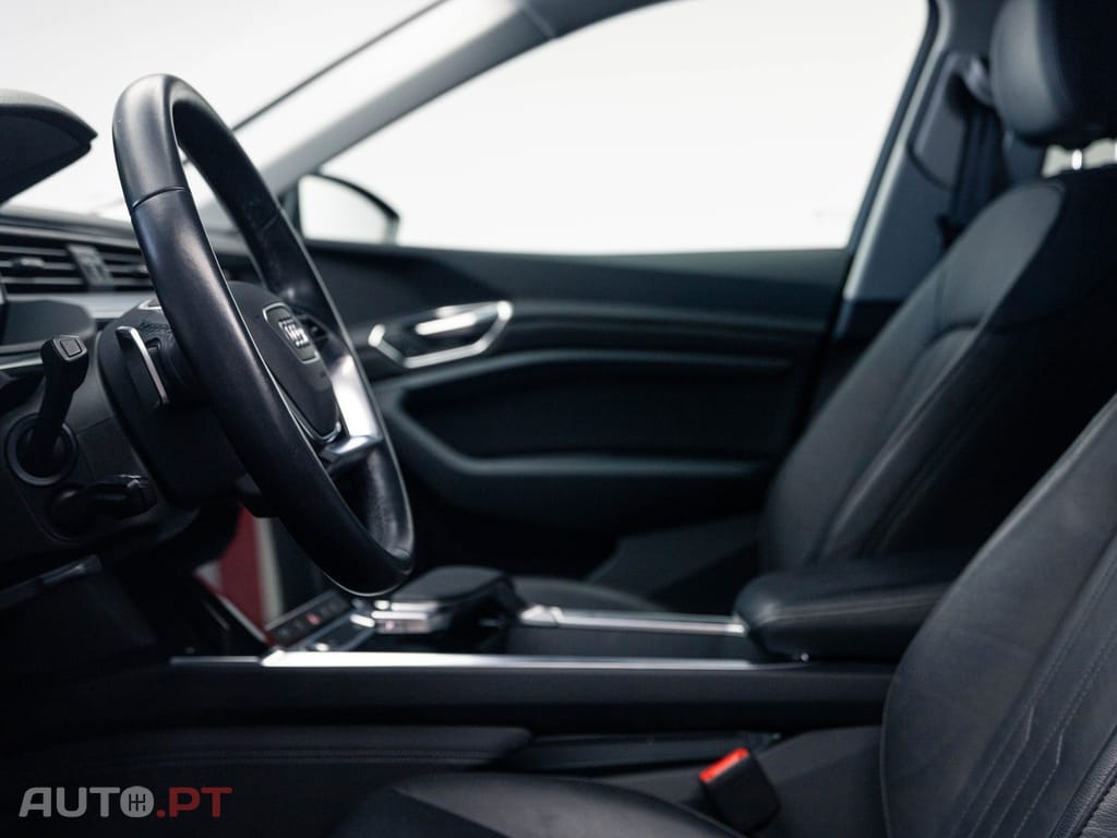 Audi E-Tron 50 quattro