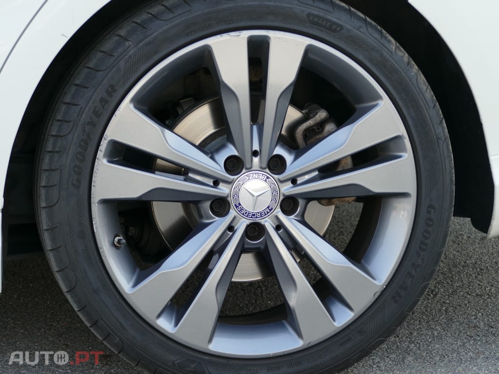 Mercedes-Benz CLA 180 d Shooting Brake Urban