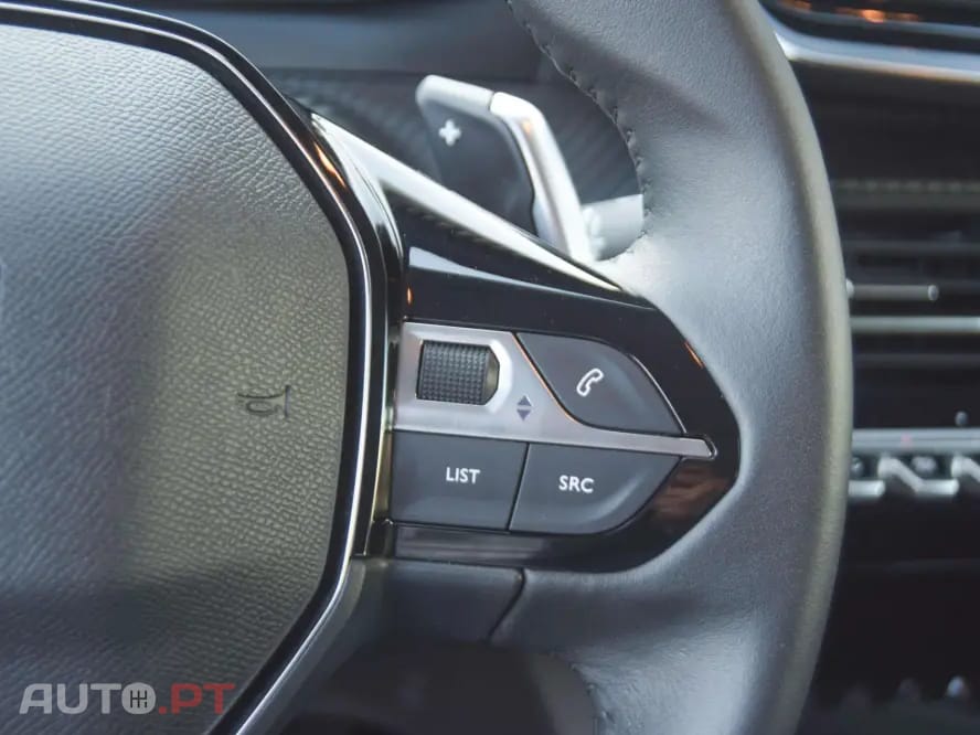 Peugeot 208 1.2 Hybrid Allure e-DCS6