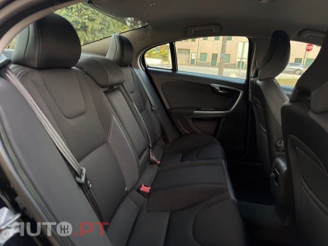 Volvo S60 2.0 D4 Momentum