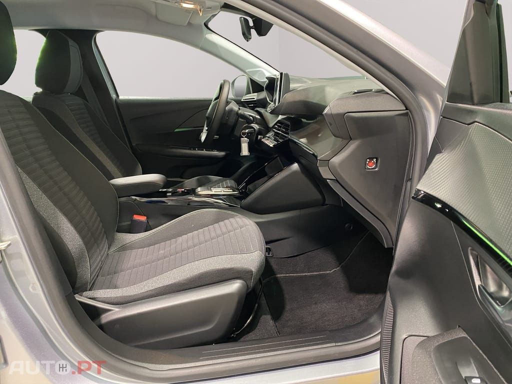 Peugeot E-208 50 kWh Active