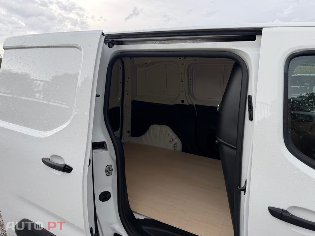 Peugeot Partner 1.6 BlueHDi L1 Pro 3L