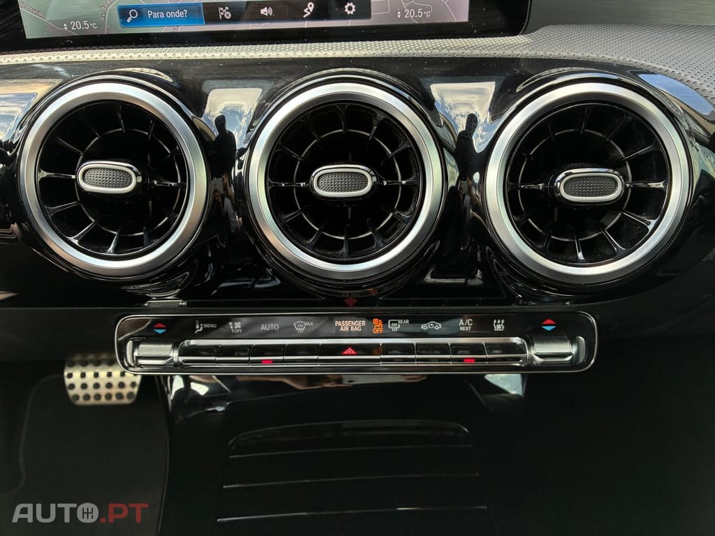 Mercedes-Benz A 250 e AMG Line