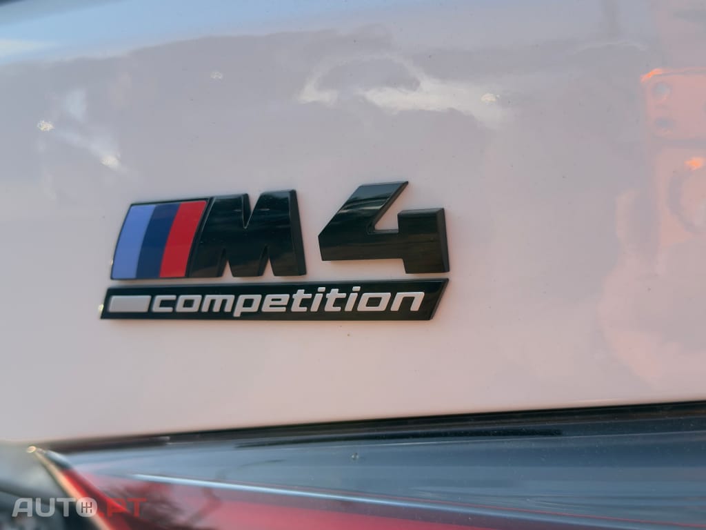 BMW M4 X-DRIVE CARBONO