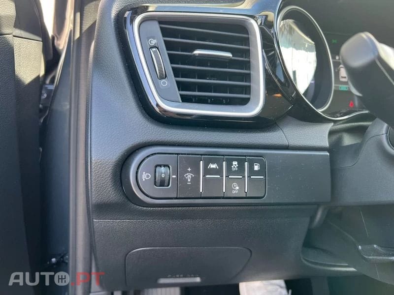 Kia Ceed SW 1.6 GDi 6DCT PHEV Drive