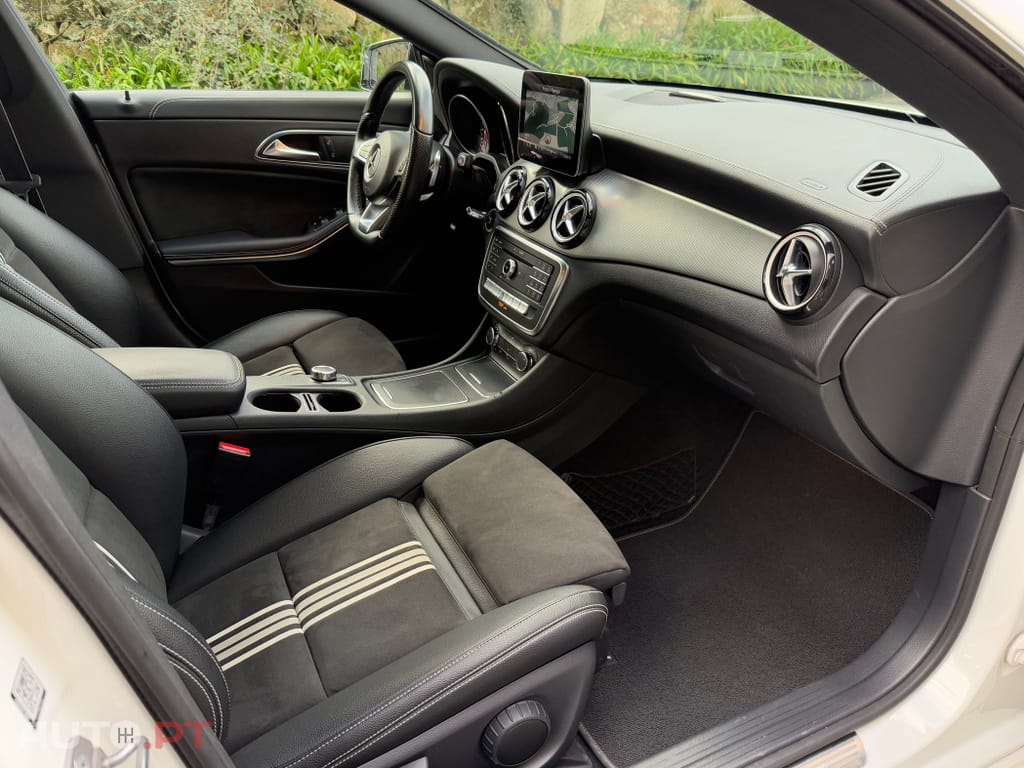 Mercedes-Benz CLA 180 Shooting Brake 7G-DCT AMG Line