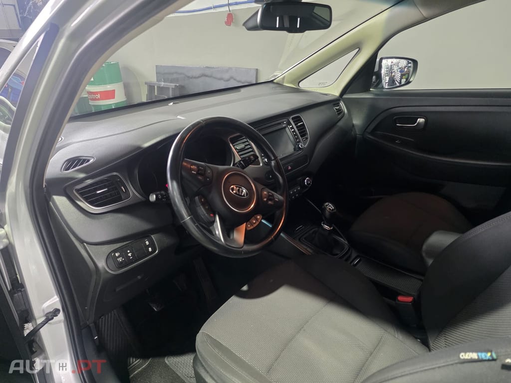 Kia Carens 1.7 CRDi ISG EX