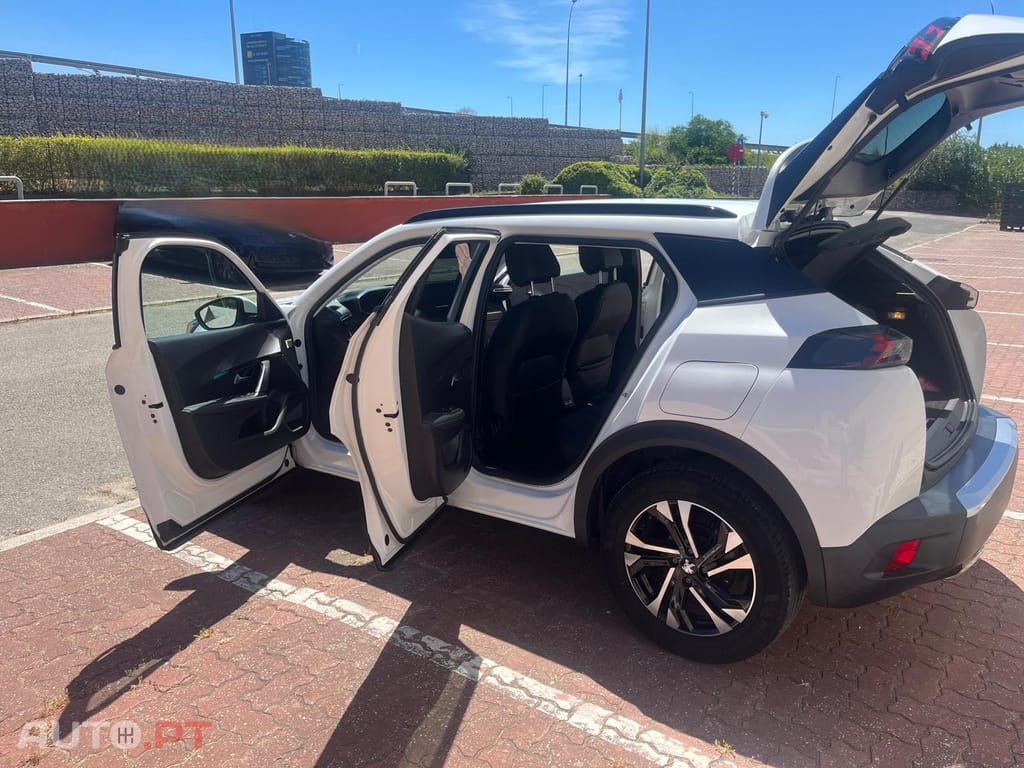Peugeot 2008 1.2 PureTech Allure