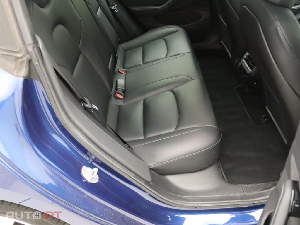 Tesla Model 3 Long-Range AWD I.V.A DEDUTÍVEL