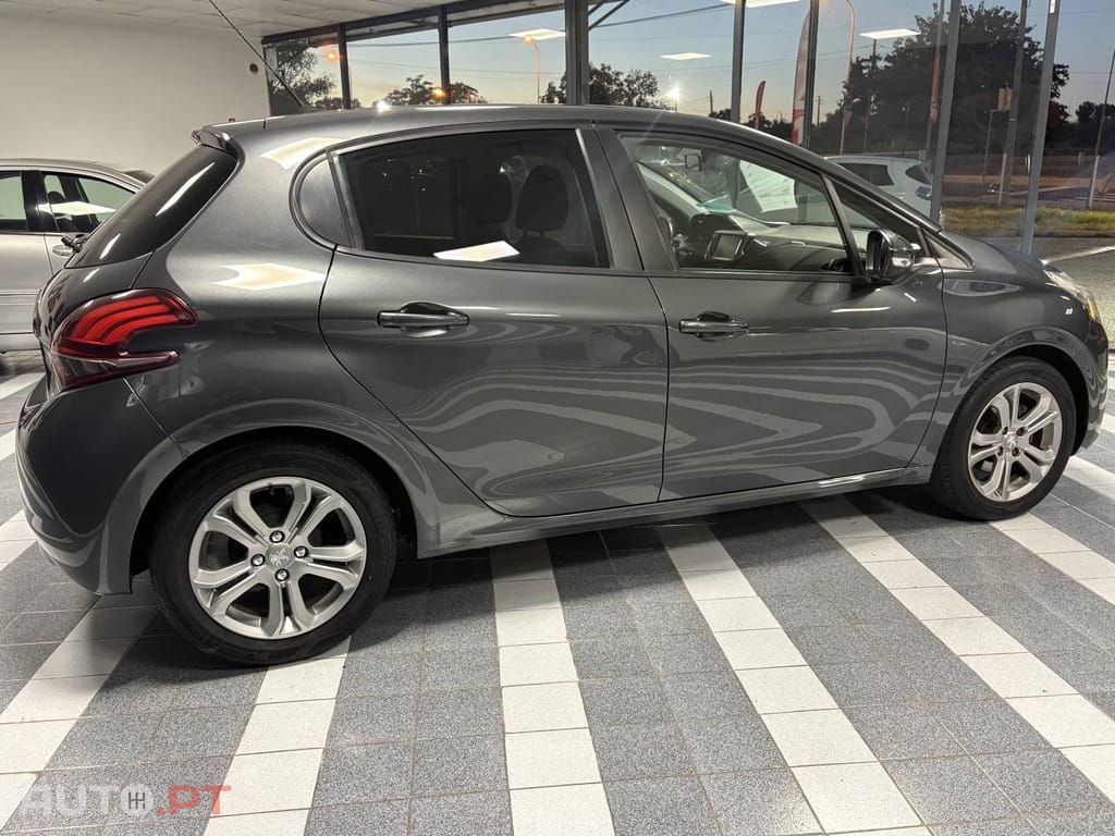 Peugeot 208 1.2 PureTech Style