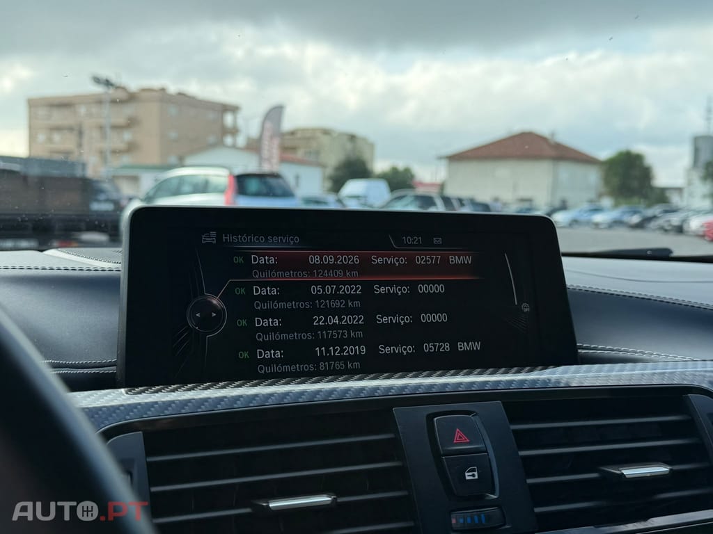 BMW M4 Auto
