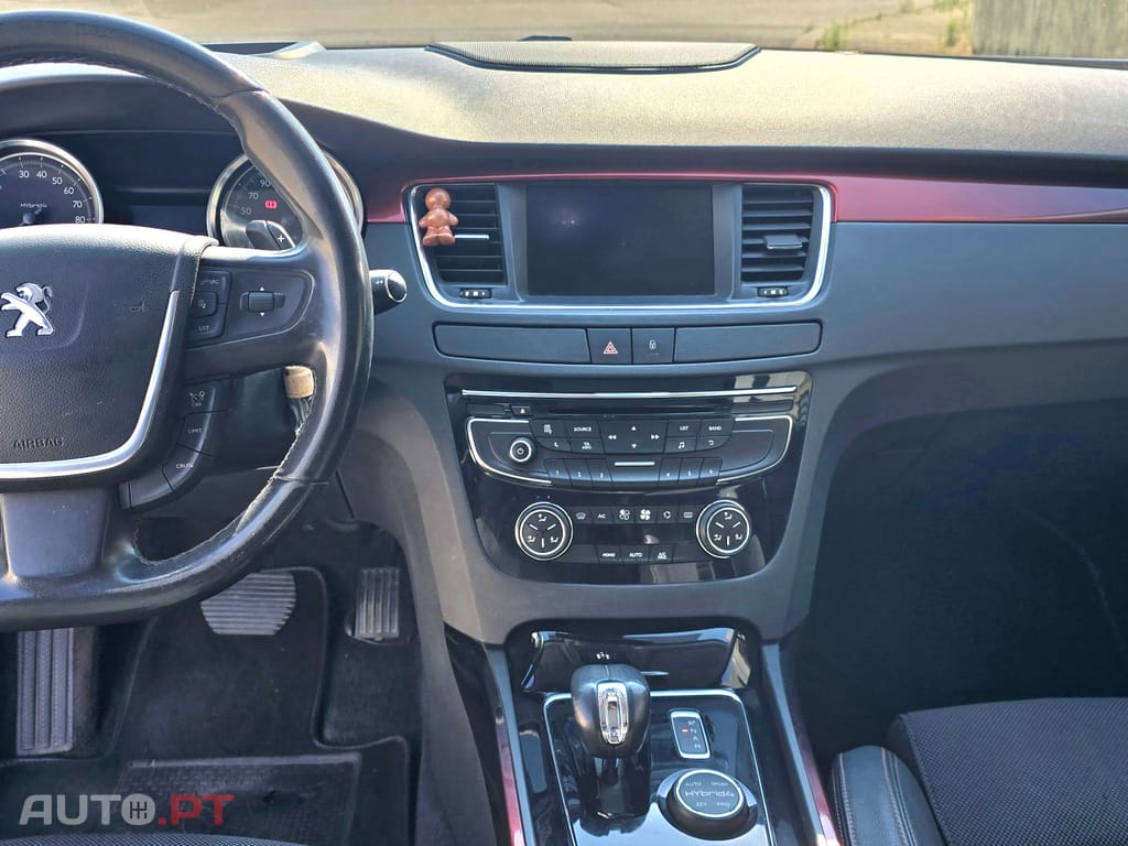 Peugeot 508 RXH 2.0 HDi Hybrid4 2-Tronic
