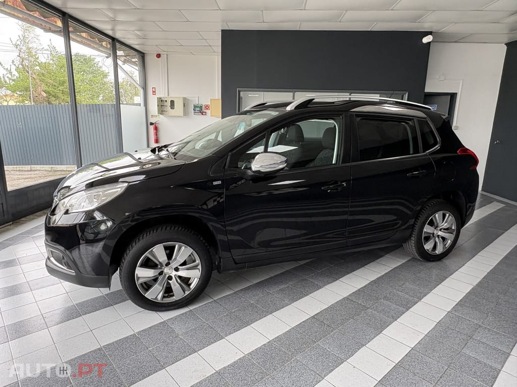 Peugeot 2008 1.2 PureTech Style