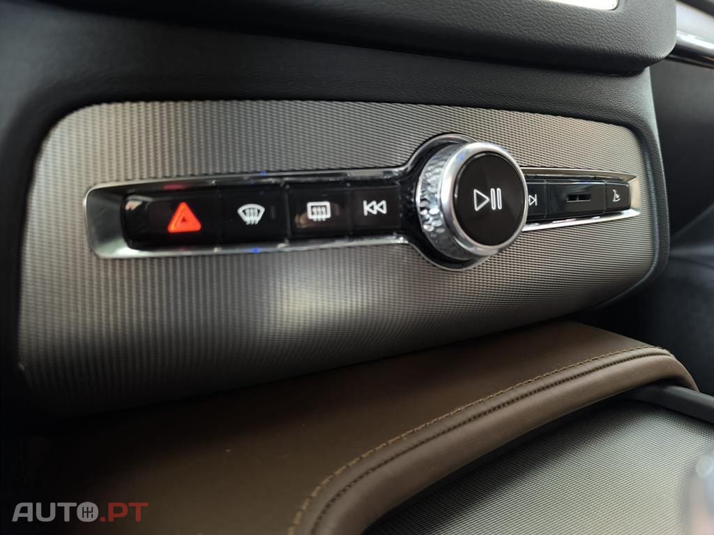 Volvo XC90 2.0 T8 PHEV Inscription Expression AWD