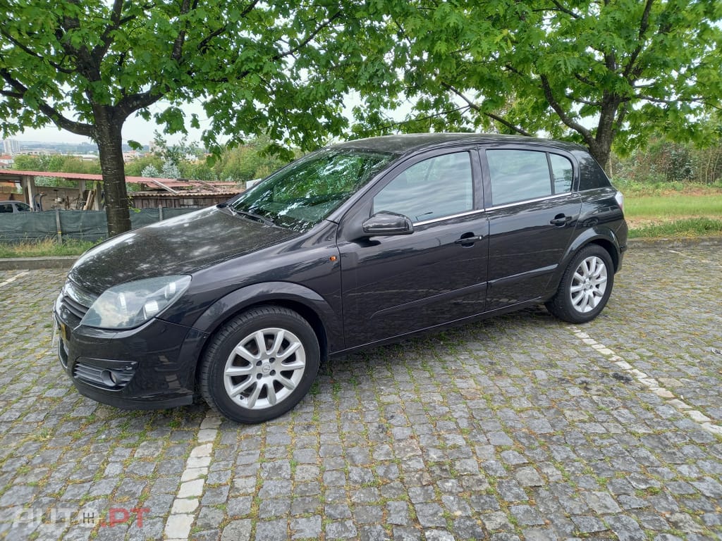Opel Astra 1.4 Elegance