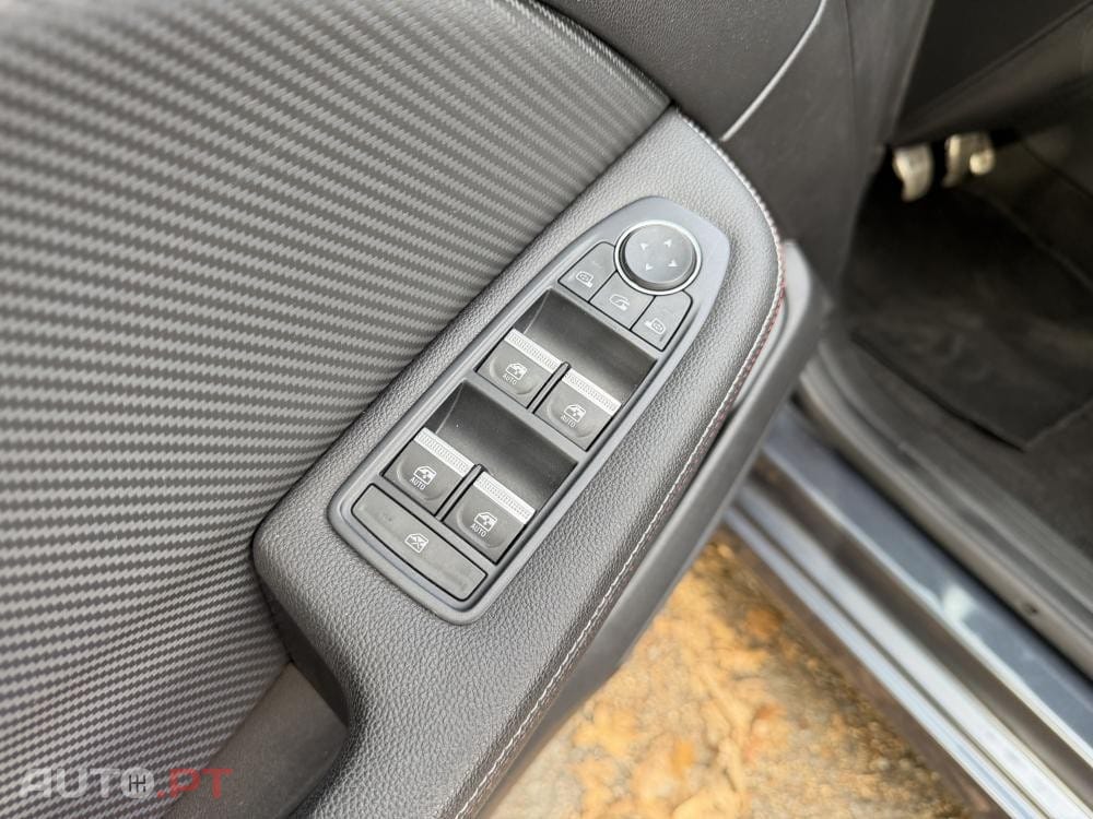 Renault Clio 1.0 TCe RS Line