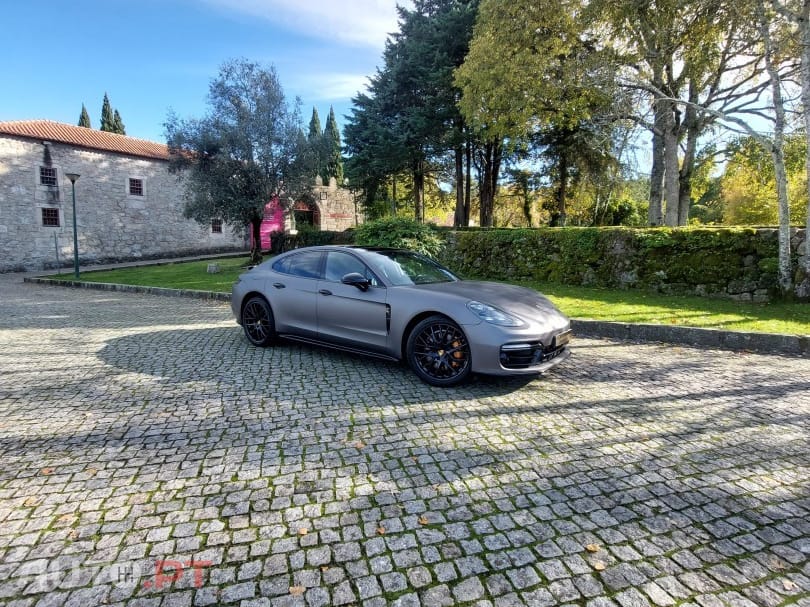 Porsche Panamera 4 E-Hybrid