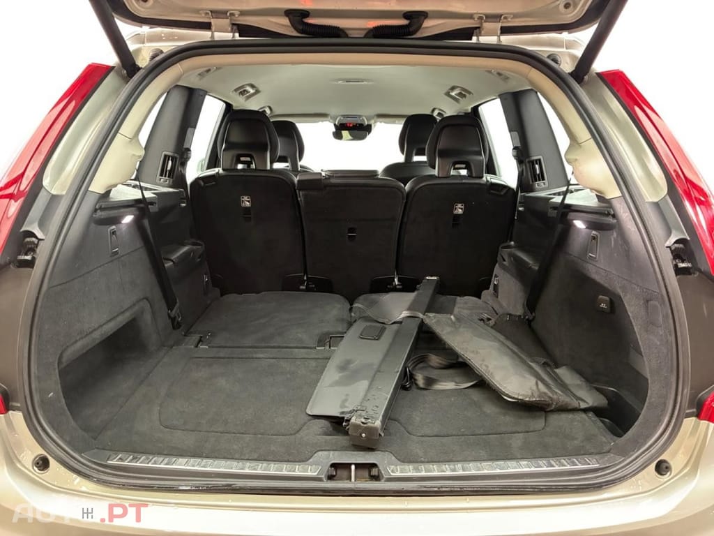 Volvo XC90 2.0 T8 PHEV Geartronic Momentum AWD