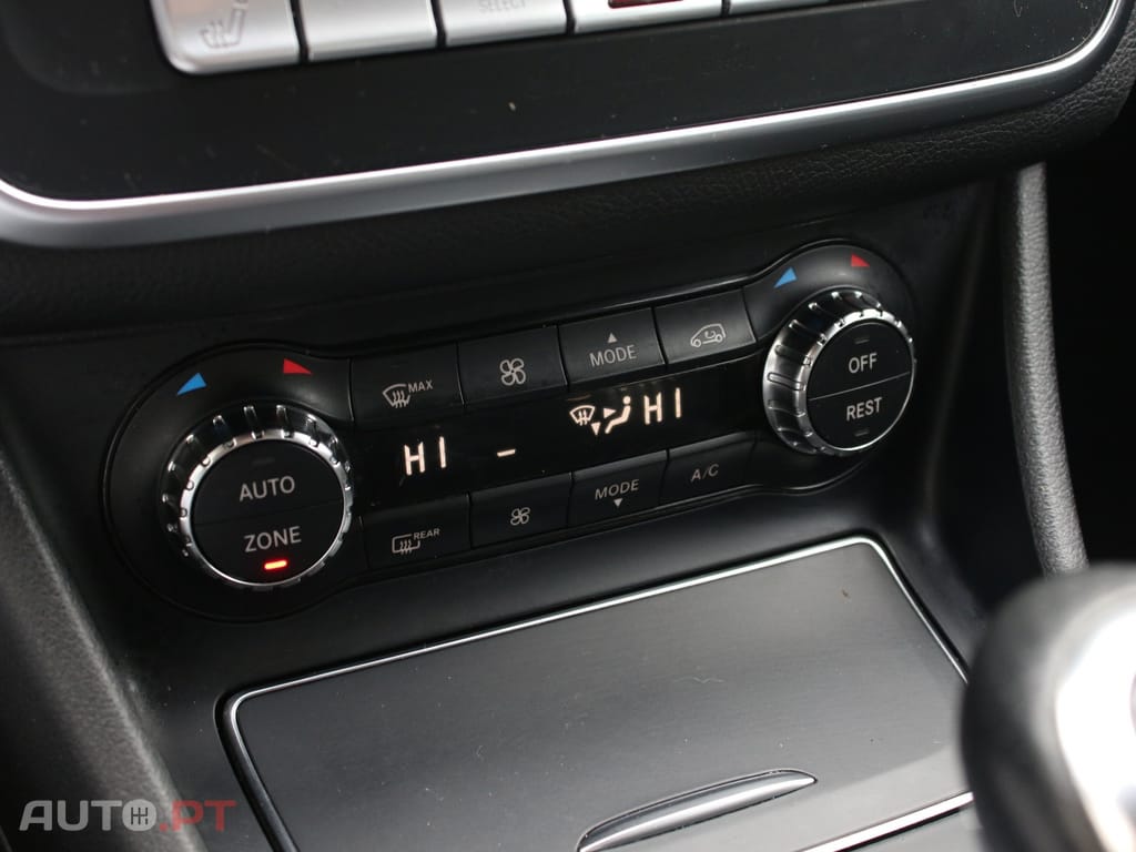 Mercedes-Benz CLA 180 AMG Line