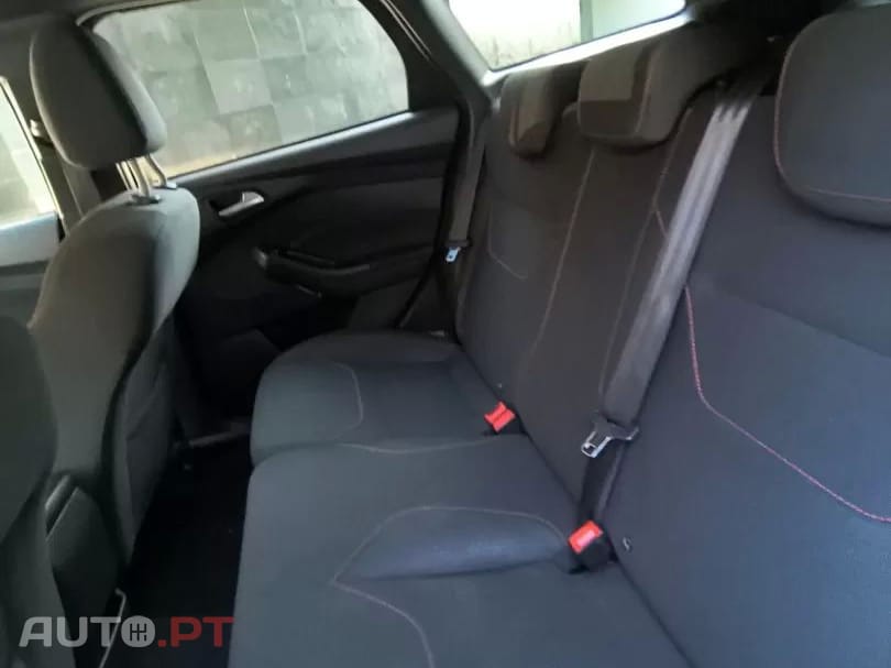 Ford Focus SW 1.5 TDCi ST-Line
