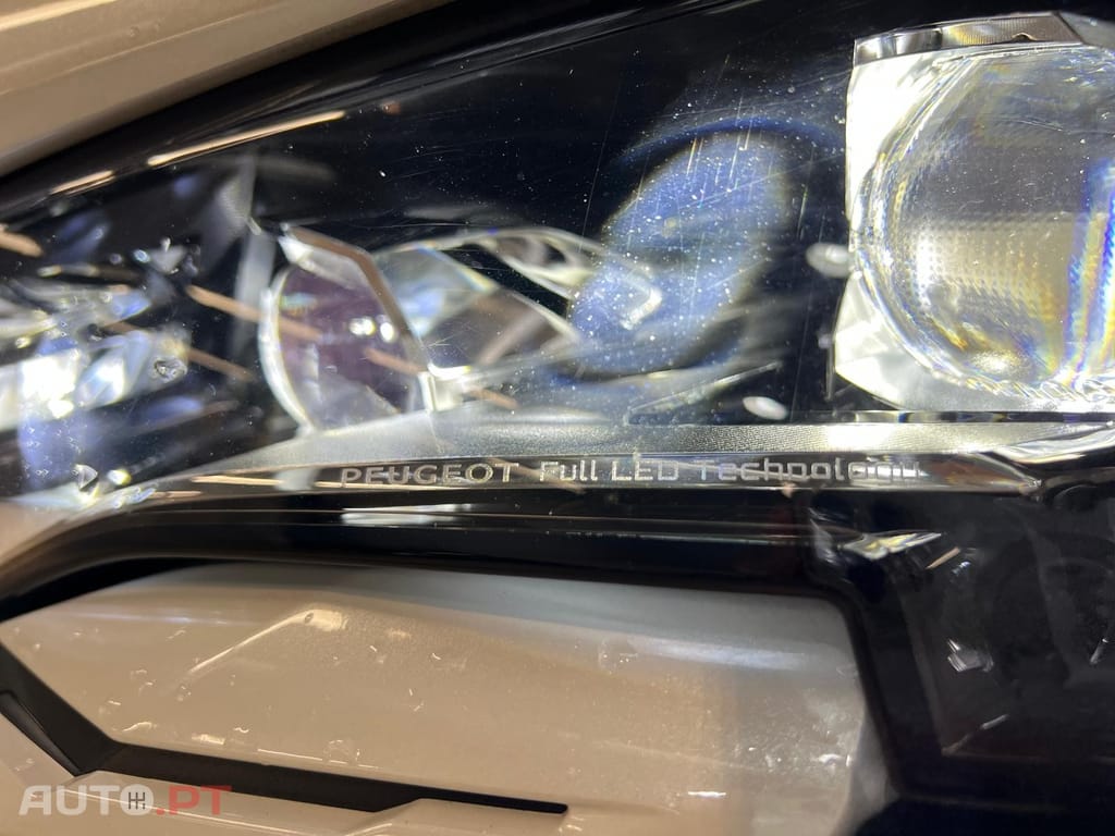 Peugeot 3008 1.2 Hybrid Allure Pack e-DCS6