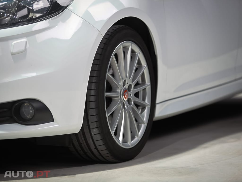 Ford Focus 2.0 EcoBoost ST c/ Pack Pele Desportiva
