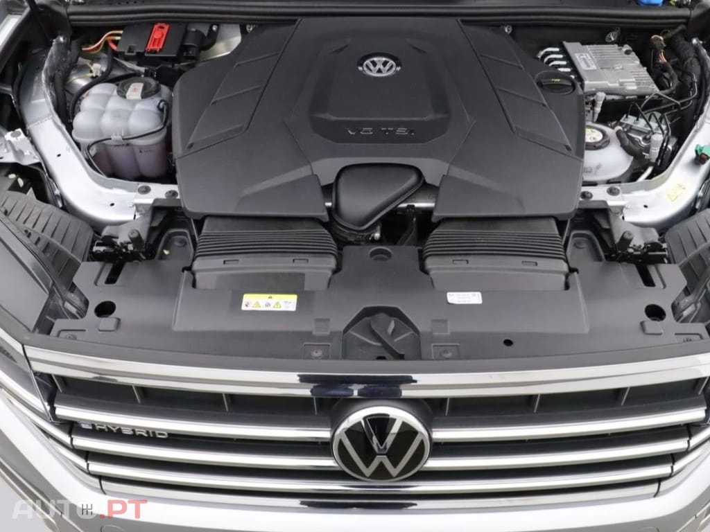 Volkswagen Touareg I.V.A DEDUTIVEL EHYBRID 3.0 V6 