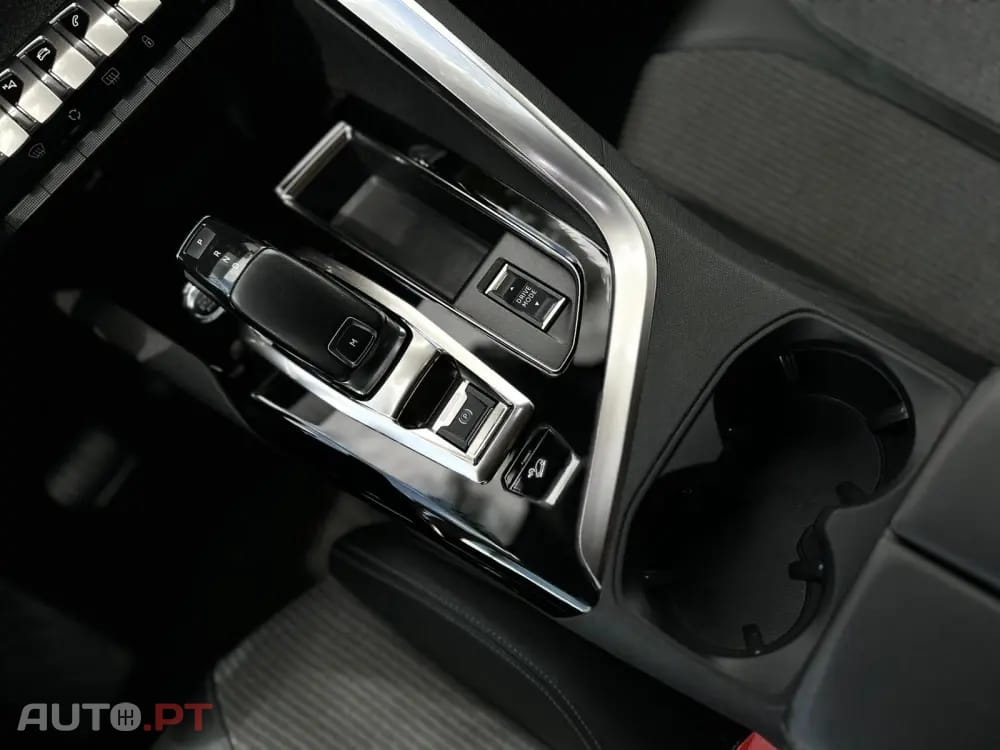 Peugeot 3008 1.5 BlueHDi Allure EAT8