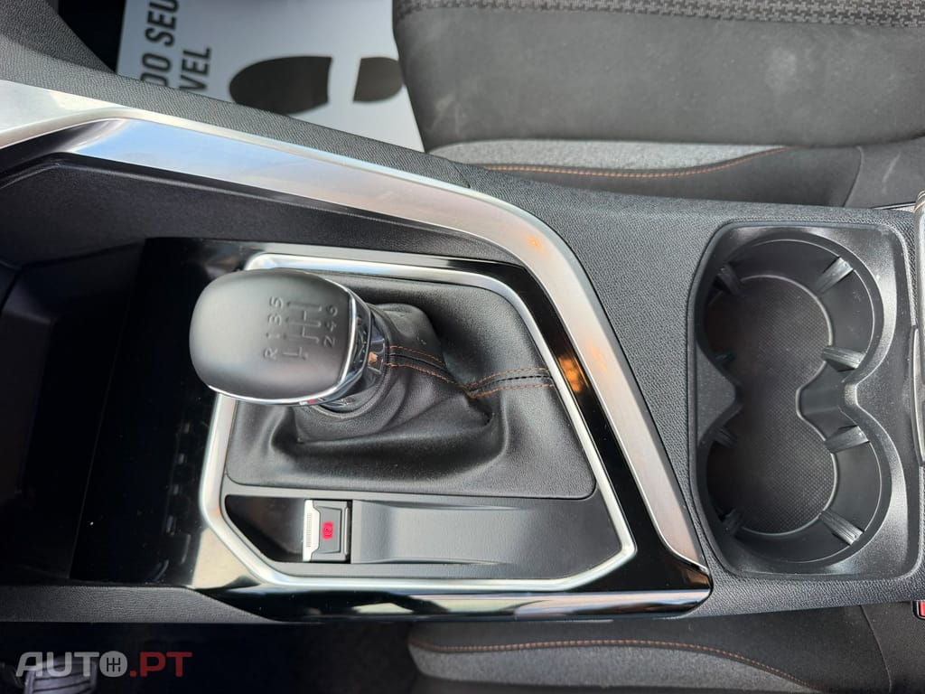 Peugeot 3008 1.5 BlueHDi Active