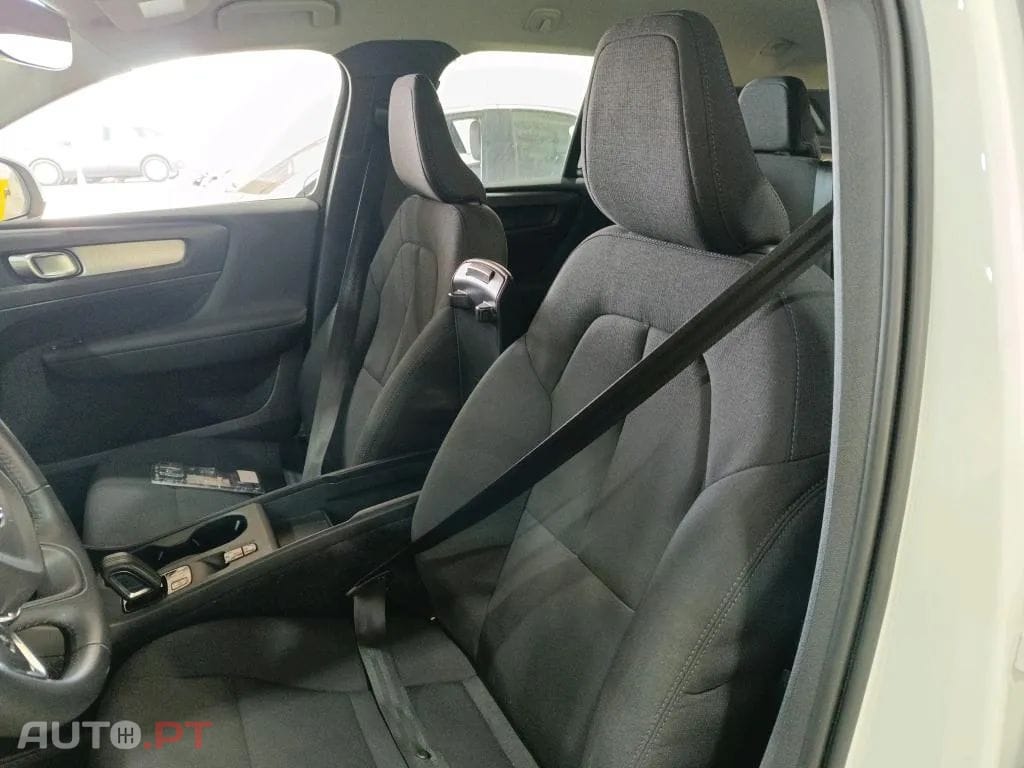 Volvo XC40 1.5 T5 PHEV Momentum