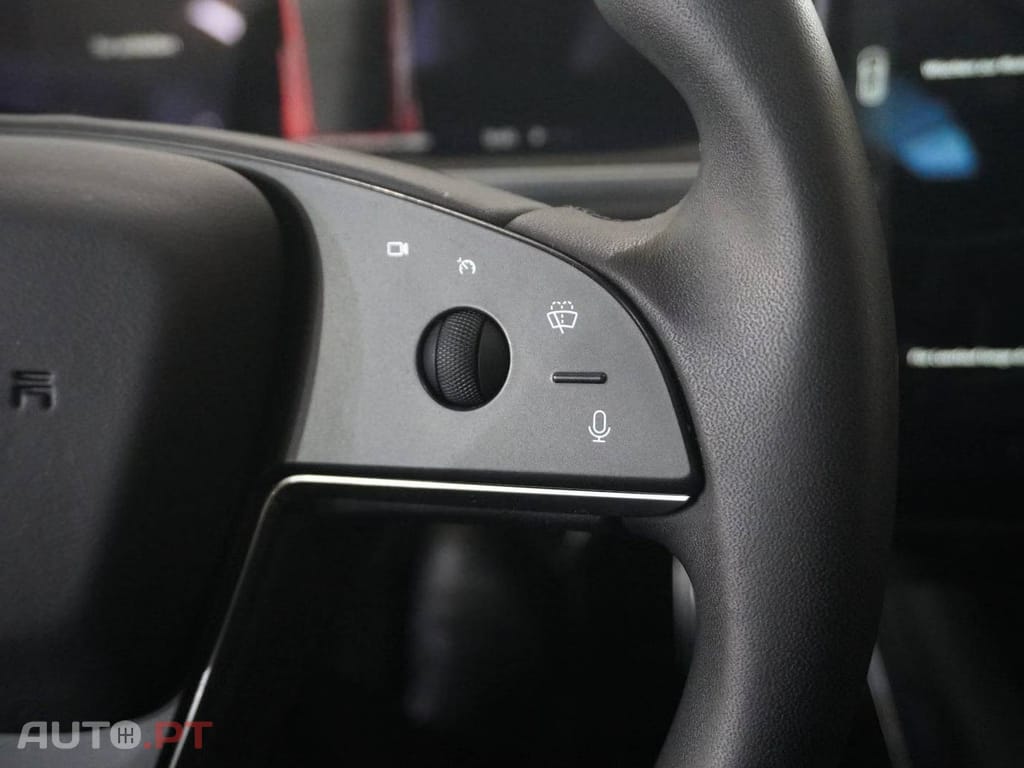 Tesla Model S Plaid AWD — fotografia 15