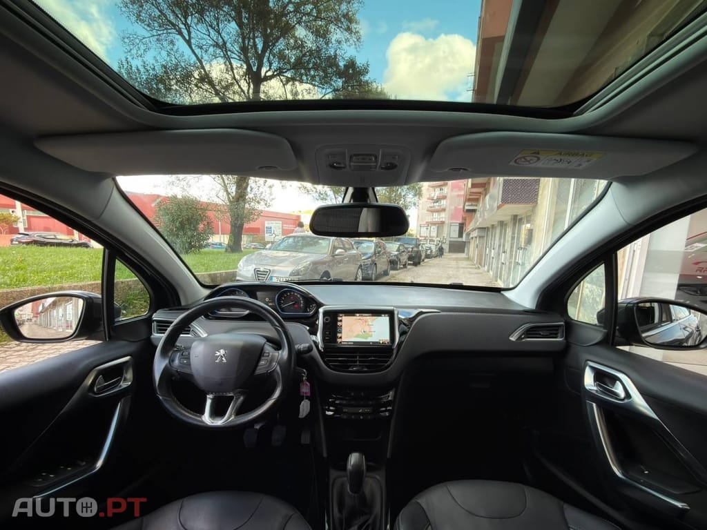 Peugeot 2008 1.2 PureTech Allure