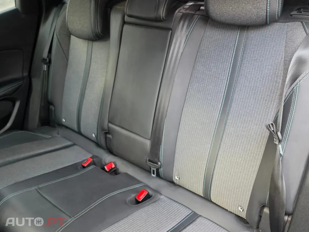 Peugeot 3008 1.6 Hybrid Allure Pack e-EAT8