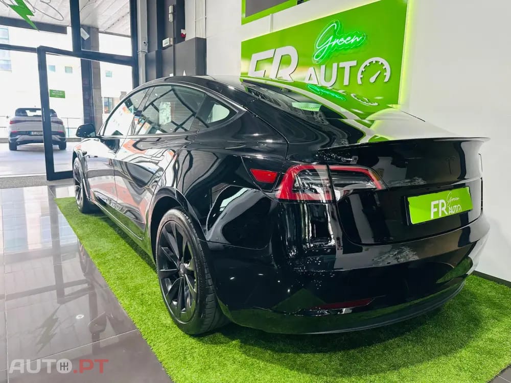 Tesla Model 3 Standard RWD