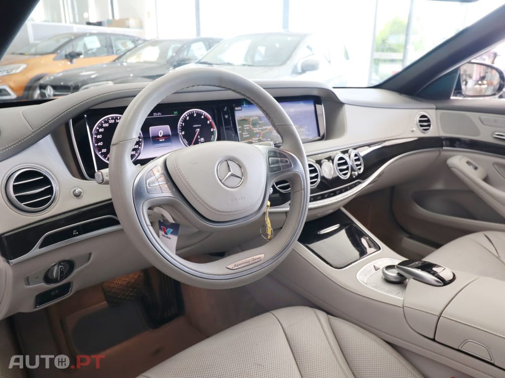 Mercedes-Benz S 300 BlueTEC Hybrid