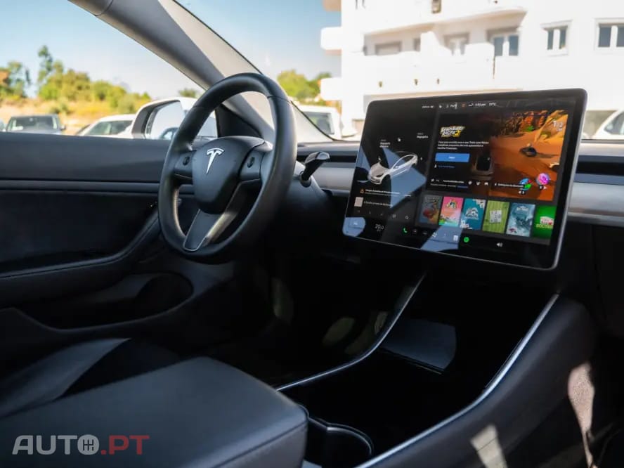 Tesla Model 3 Long-Range Dual Motor AWD