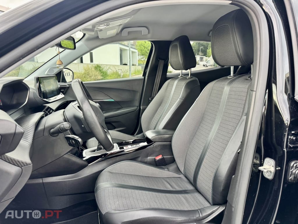 Peugeot 2008 1.5 BlueHDi Allure