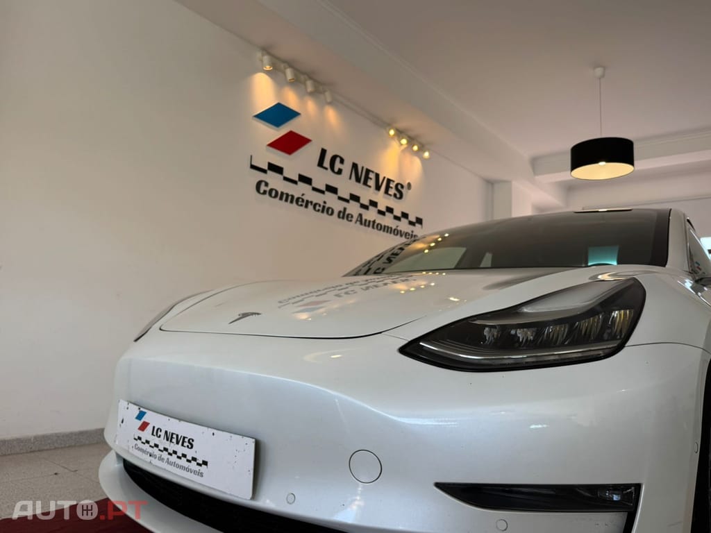 Tesla Model 3 Long-Range Dual Motor AWD