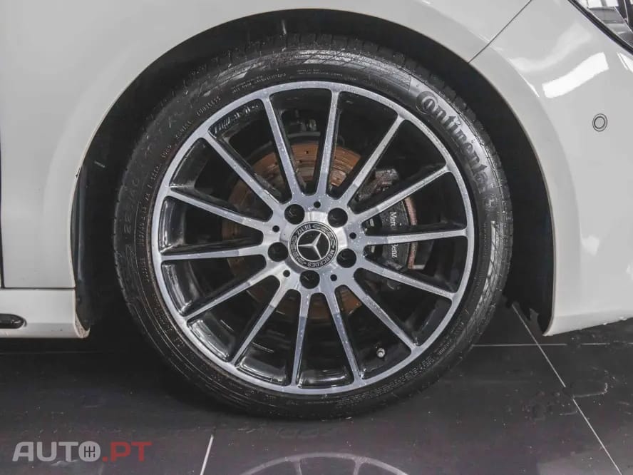 Mercedes-Benz CLA 180 d Shooting Brake AMG Line