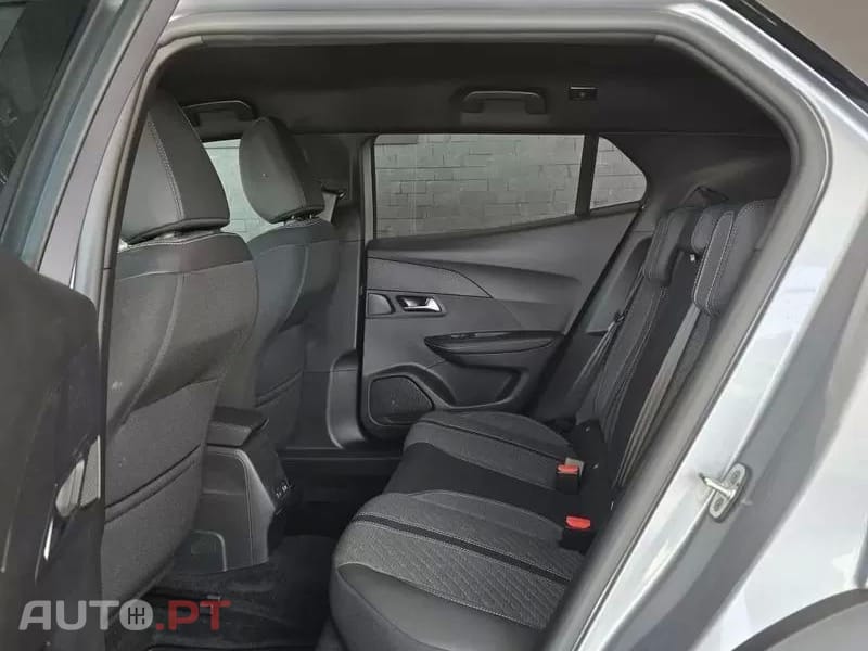 Peugeot E-2008 54 kWh Allure