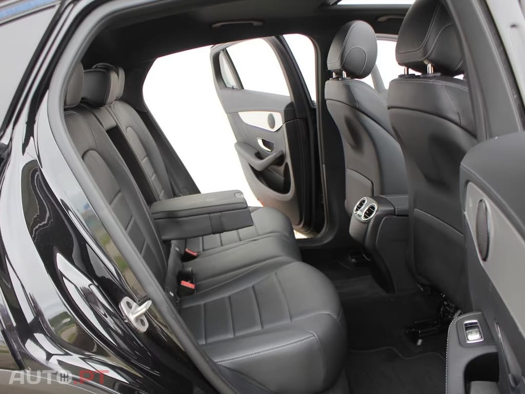 Mercedes-Benz GLC 300 de Coupe 4Matic 9G-TRONIC AMG Line