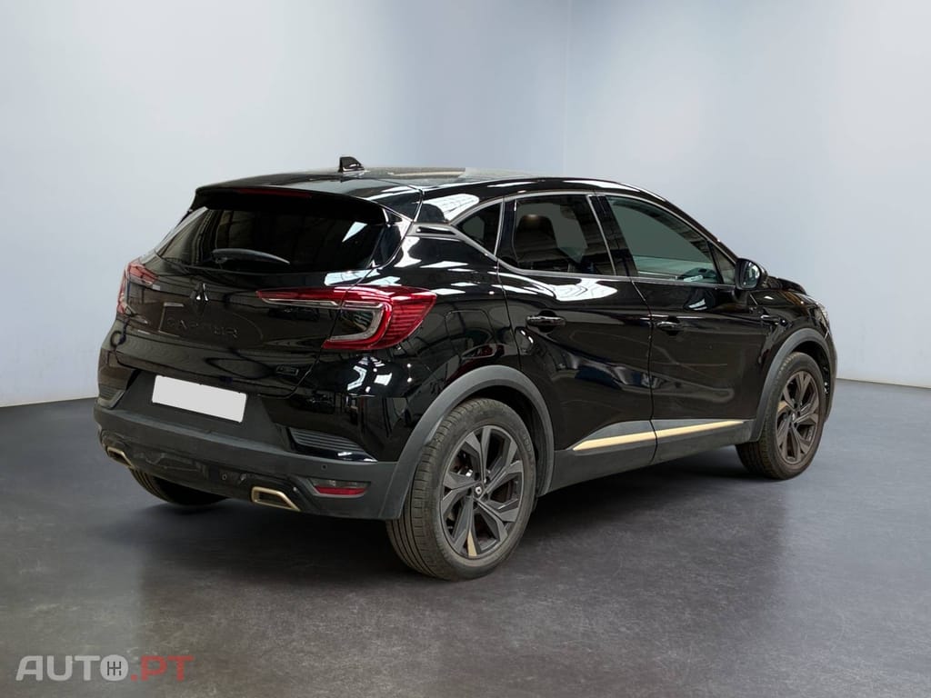 Renault Captur 1.6 E-Tech Full Hybrid Engineered