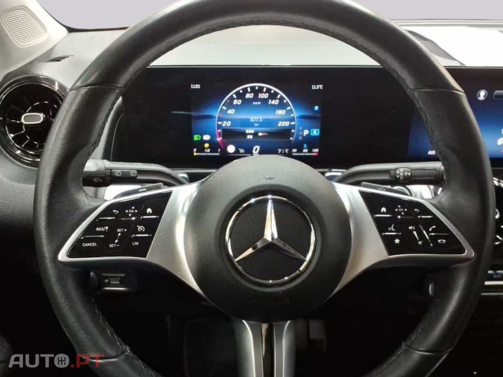 Mercedes-Benz GLB 200 D I.V.A DEDUTIVEL 