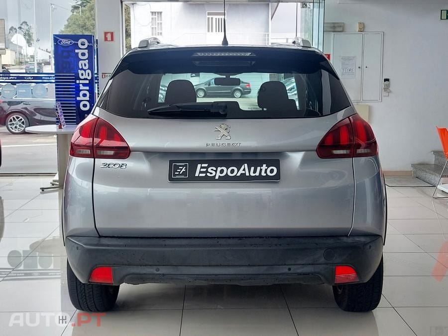 Peugeot 2008 1.5 BlueHDi Signature