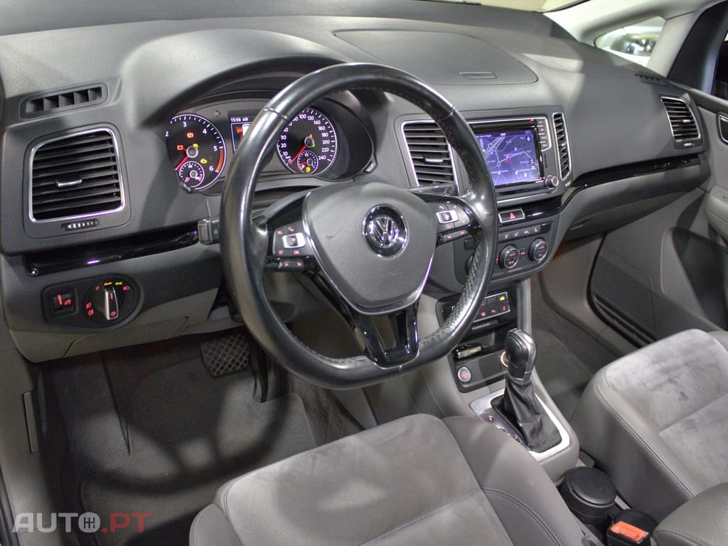 Volkswagen Sharan 2.0 TDI Blue Highline DSG