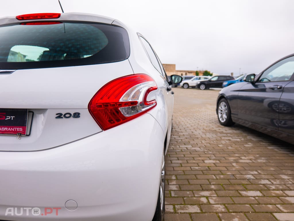 Peugeot 208 1.4 HDi